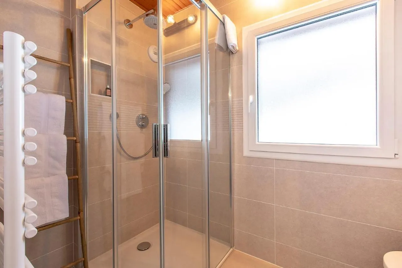 Le Catarina Bed & Breakfast Lathuile