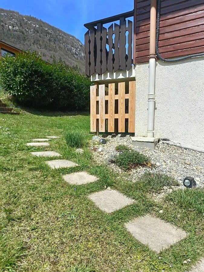 Le Catarina Bed & Breakfast Lathuile